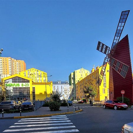 Смарт-Апартаменти На 1 Поверсі Kiev Ngoại thất bức ảnh